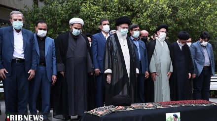 İnğılobi Ali Məğaminə Rəhbəri bo Huccətul-İslom Duayi cənozə nımoji handey