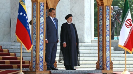 イラン大統領が、ベネズエラ大統領を正式に歓迎