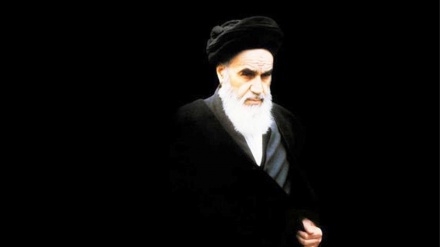 वीडियो रिपोर्टः ईरान समेत दुनिया के बहुत से देश इमाम ख़ुमैनी (र.ह) की याद में डूबे