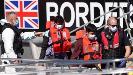 Migranti, Londra deporta minorenni rifugiati in Ruanda