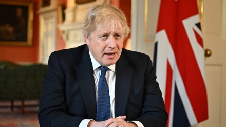 Johnson këmbngul për ta çuar përpara politikën e dëbimit të emigrantëve