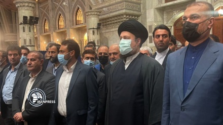 Iran's foreign minister renews allegiance with Imam Khomeini