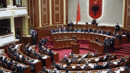 הפרלמנט של אלבניה בחר את מפקד הצבא לנשיא המדינה