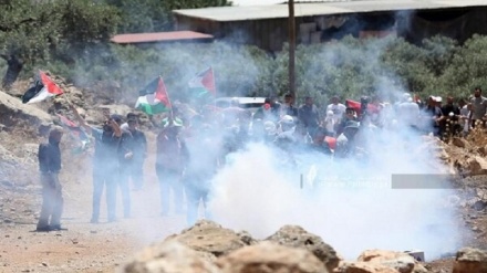 50 bin Filistinli Mescidi Aksa'da cuma namazı kıldı 