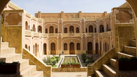 Ambasadori i Spanjës: Arkitektura e kështjellave strategjike të Spanjës është marrë nga karvanserajet iraniane