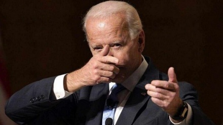 Biden deride idea dei repubblicani di armare insegnanti: 'ho due fucili'