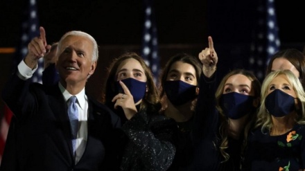 Mosca, sanzioni alla moglie e alla figlia di Biden: sono russofobi
