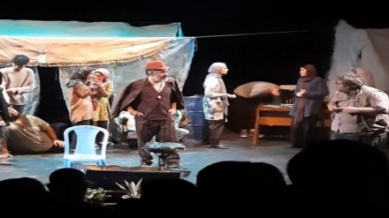 هنرمندان ایرانی و افغان، تئاتر «پنت هاوس» را در تهران به روی صحنه می‌برند