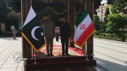 Pakistan, il capo del Comitato congiunto dei capi di stato maggiore in Iran
