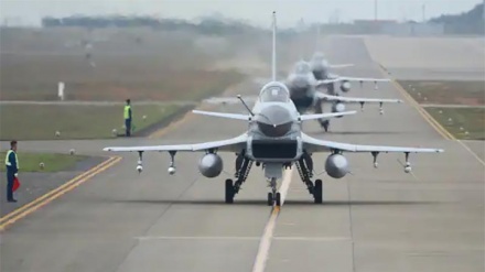 चीन ने पूर्वी लद्दाख के एयरफील्ड में रखे 25 लड़ाकू विमान, LAC के करीब बना रहा हवाई क्षेत्र: रिपोर्ट