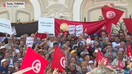 Tunisia:sostenitori pasionaria Moussi in piazza contro Saied