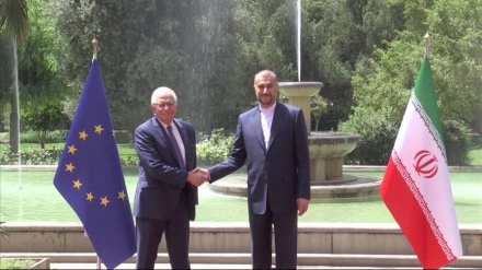 イラン外相とボレルEU上級代表が会談