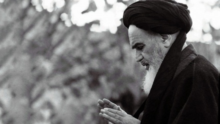 L'Imam Khomeini, la fusione dello gnosticismo e la política - 1