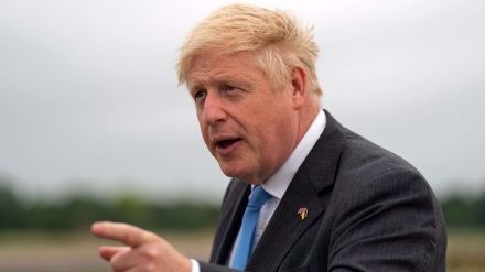  Johnson defends UK plan to electronically tag some asylum seekers 