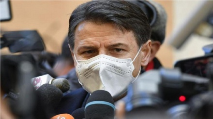 Italia, Conte attacca governo: grave che Draghi si intrometta