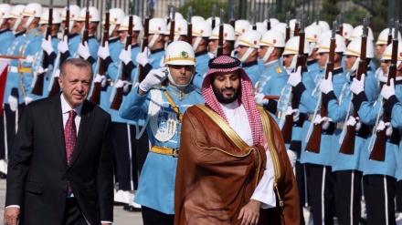 Assoluzione e deferenza, bin Salman ad Ankara da Erdogan