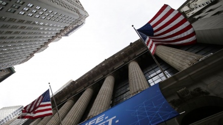 英デイリー・テレグラフ紙、「アメリカは崩壊への道を真っ逆様」