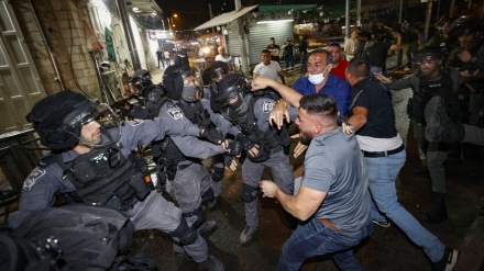 Kolonët sionistë qëllojnë palestinezët në Hebron