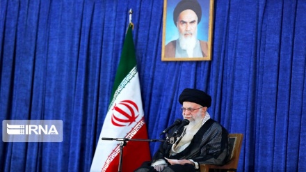 Lideri Suprem i Revolucionit: Imam Khomeini(ra) është shpirti i Republikës Islamike
