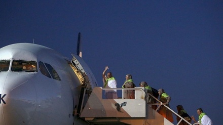 (FOTO) Hajj, pellegrini iraniani partono per la Mecca - 2