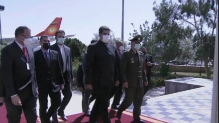 Venezuela, Maduro arrivato in Iran: 'Buoni rapporti con la Repubblica islamica'