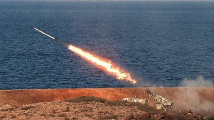 L’Iran prêt à chasser le B-52!