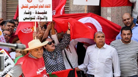 Tunisia, non cessano manifestazioni contro il governo