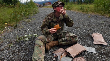 米兵が、家族に充分な食糧調達できず