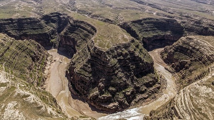 Lembah Khazineh, Destinasi Wisata Unik di Lorestan (1)