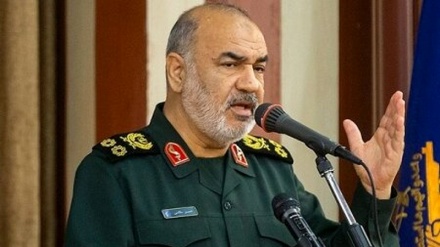 فرمانده کل سپاه: تلاش دشمن برای انزوای سیاسی ایران شکست خورده است