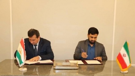 امضاء تفاهمنامه همکاری‌های تجاری -صنعتی میان ایران و تاجیکستان