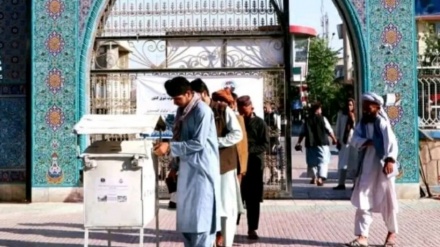 کمک مردم مزارشریف به آسیب دیدگان زمین لرزه در افغانستان