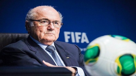 Calcio, Blatter: un errore l’assegnazione dei Mondiali al Qatar