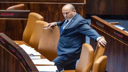 בסביבת בנט לא מכחישים: הוא שוקל לפרוש מהחיים הפוליטיים