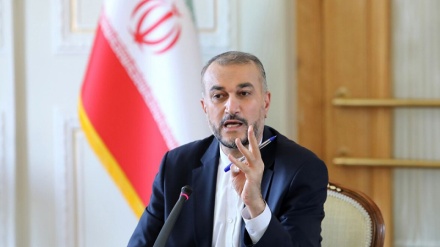 Əmir Əbdullahiyan: de Amerkə realistəti təsirinə muzakirəon əncom bəbe.