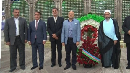 Azerbaycan Cumhuriyeti Kültür Bakanı, İmam Humeyni'ye saygı ziyaretinde bulundu