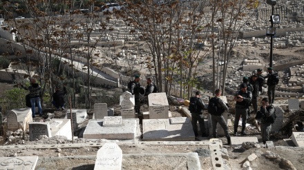 Vandali incendiano cimitero musulmano vicino alla moschea al-Aqsa