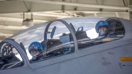 মধ্য আকাশে কানাডার বিমানকে হেনস্থা করল চীন