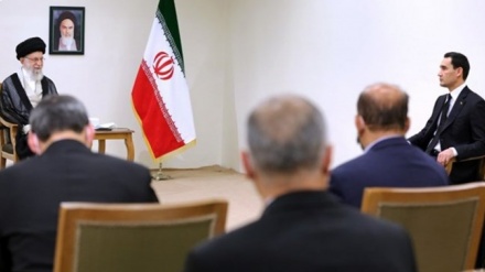 מנהיג המהפכה : יש מתנגדים ליחסים בין איראן לטורקמניסטן, ויש להתגבר על המכשולים