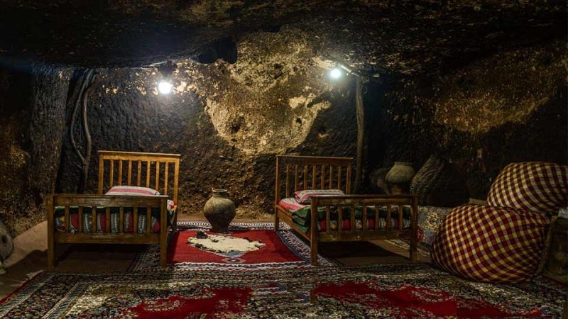 Turismo in Iran, alberghi costruiti nelle grotte