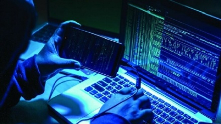 Attacco hacker ai siti web porti italiani