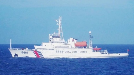 中国海警局の船が尖閣周辺の日本領海に侵入、5月14日以来9回目