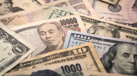 円相場が一時1ドル132円台後半に、約20年ぶりの低水準