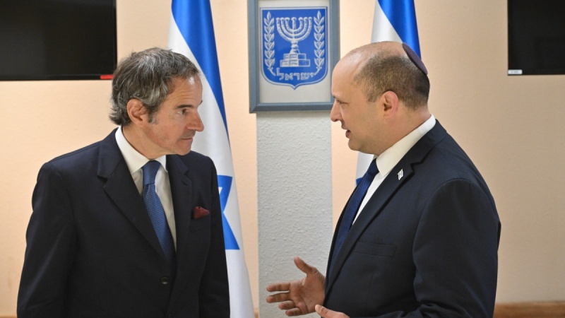 グロッシ事務局長とイスラエルのベネット首相