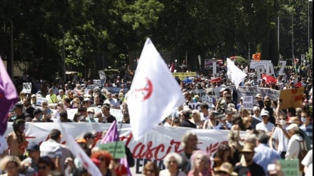 Spagna, migliaia in marcia contro la Nato