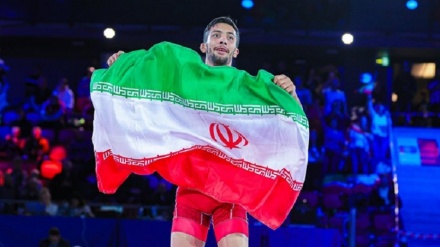 カザフでのレスリング国際大会でイランがメダル１０個獲得し総合優勝
