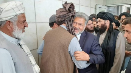 ادامه روند بازگشت شخصیت‌های افغان؛ وزیر معارف دولت سابق هم به کابل برگشت