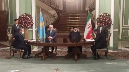 イランとカザフスタンの間で、9件の協力文書や合意覚書が調印