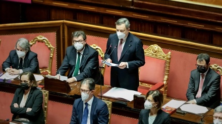 Draghi in Senato, maggioranza tratta su mozione