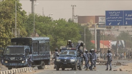 Polizia reprime manifestanti in Sudan: otto morti
